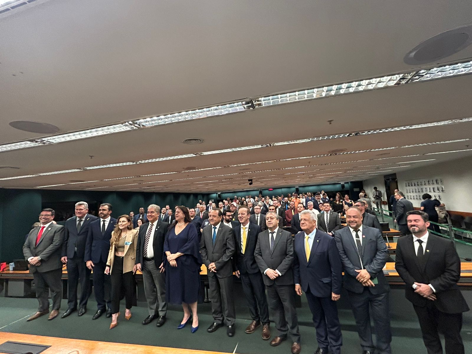 Bacelar participa do lançamento da Frente Parlamentar em defesa da educação para o trânsito e da formação de condutores
